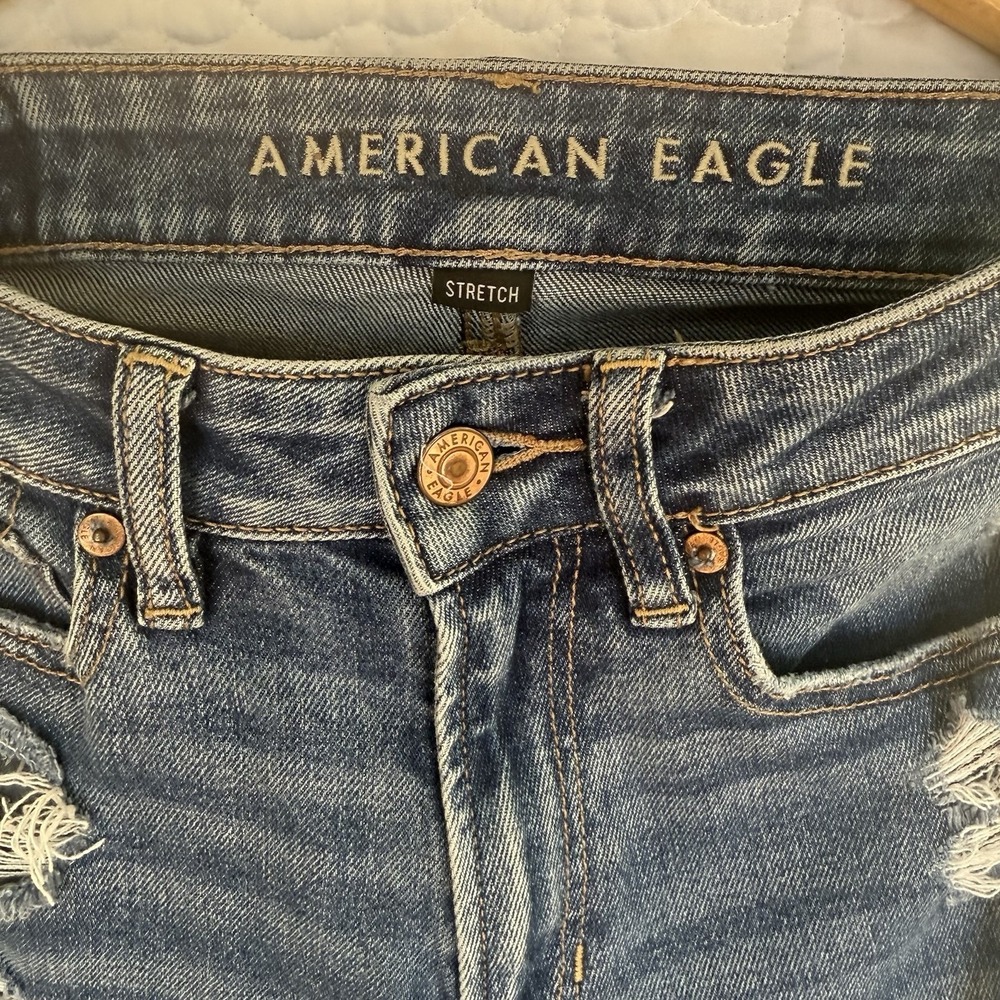 American Eagle Outfitters‎ Mom Jeans Blue Distressed Stretch Medium Wash Sz 2